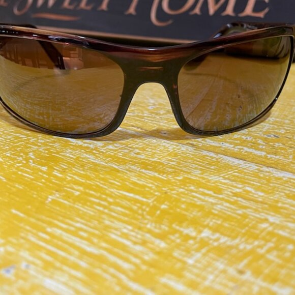 Maui Jim ~ Peahi - Picture 6 of 12